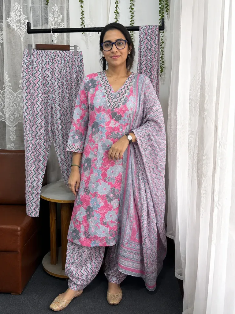 A04 straight kurtha set
