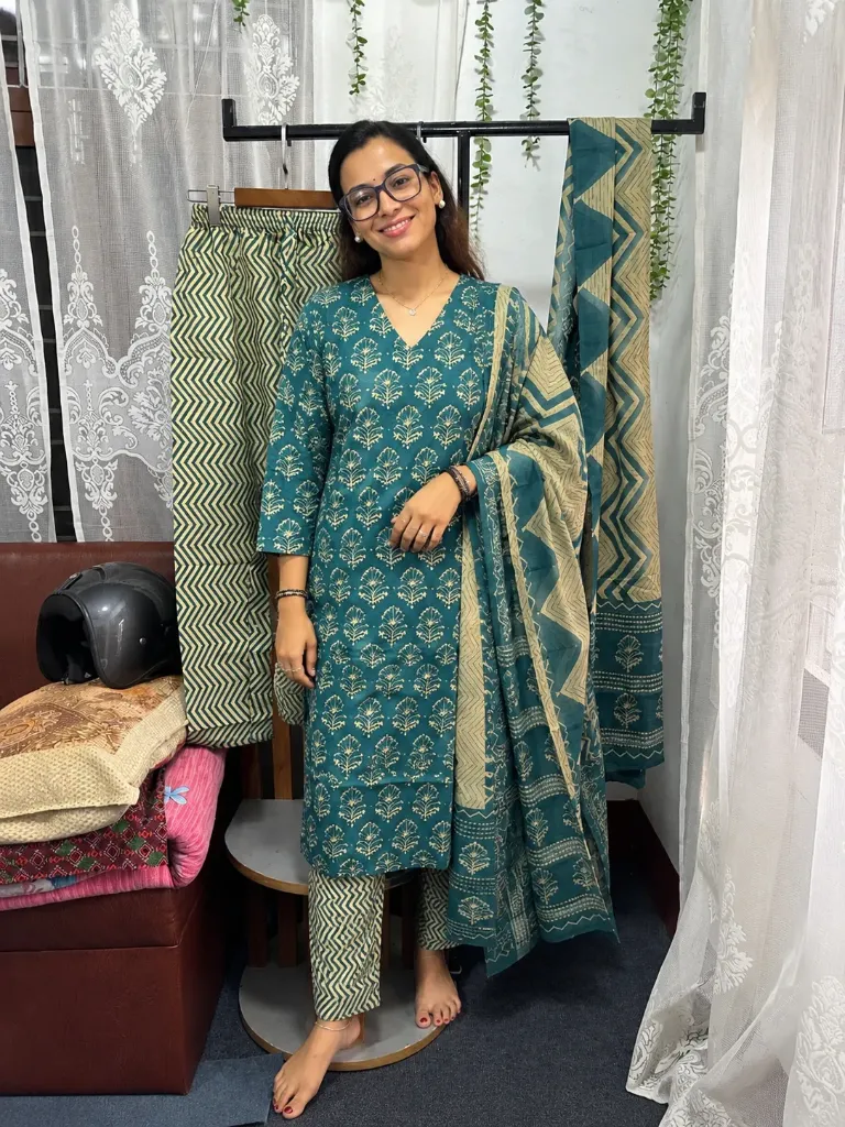 STRAIGHT KURTHA A01